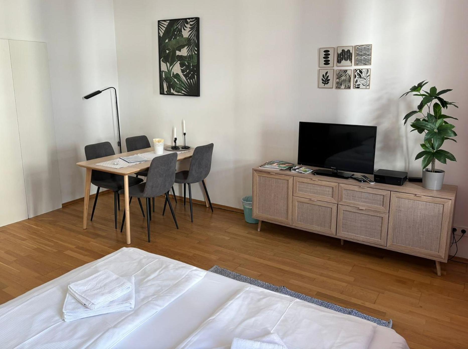 Casa Nostra - Helle Wohnung - Direkt Am Augarten 비엔나 외부 사진